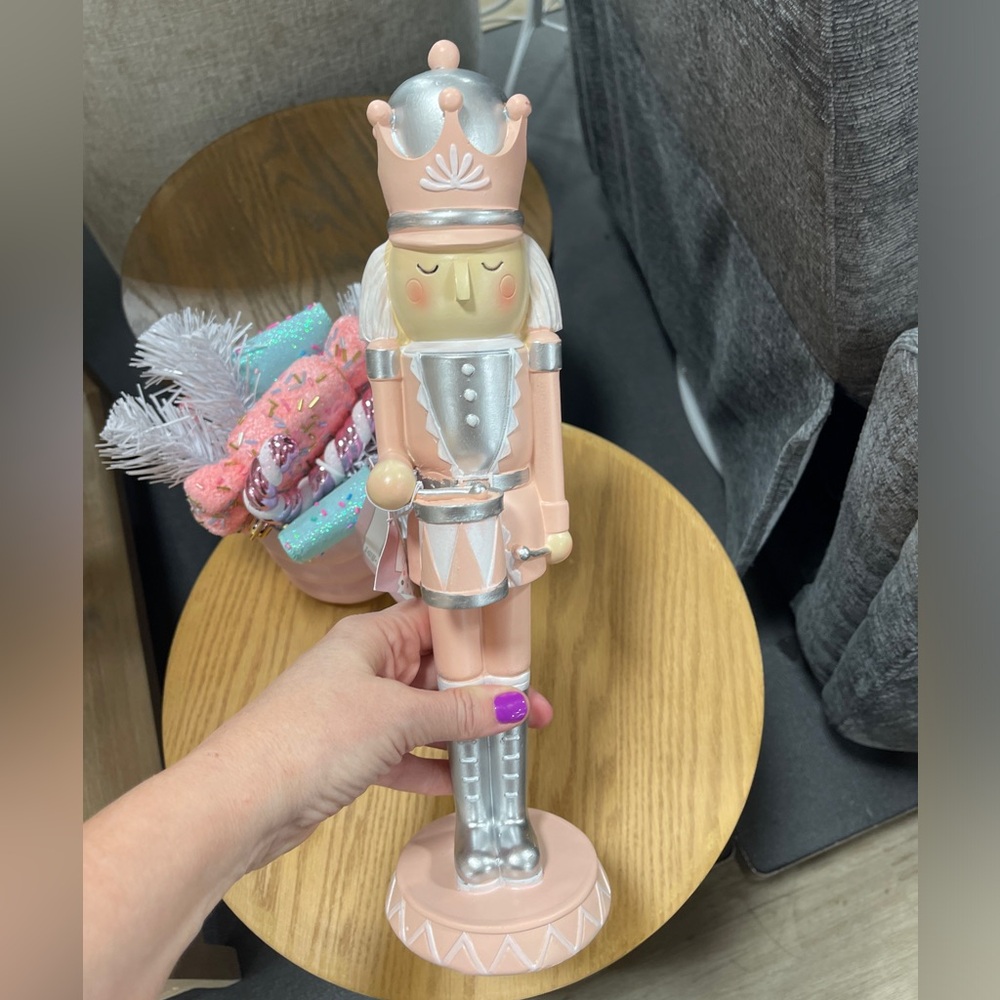 Pink Christmas Nutcracker w/Drum Pastel Christmas Figure Cupcakes & Cashmere NWT